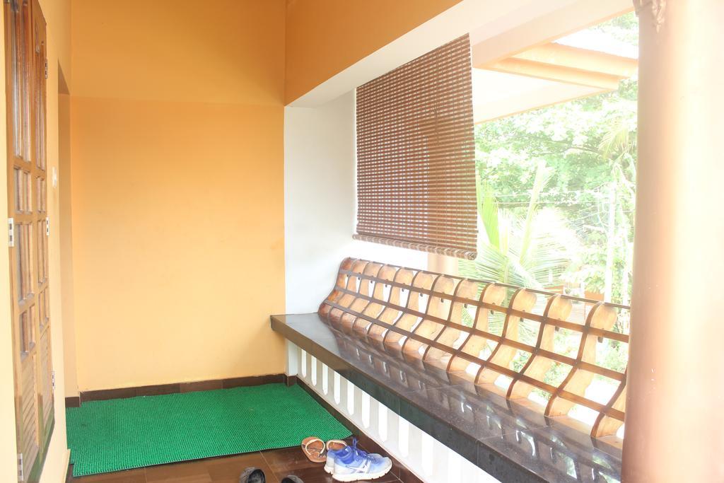 Navendu Home Stay Alappuzha Luaran gambar